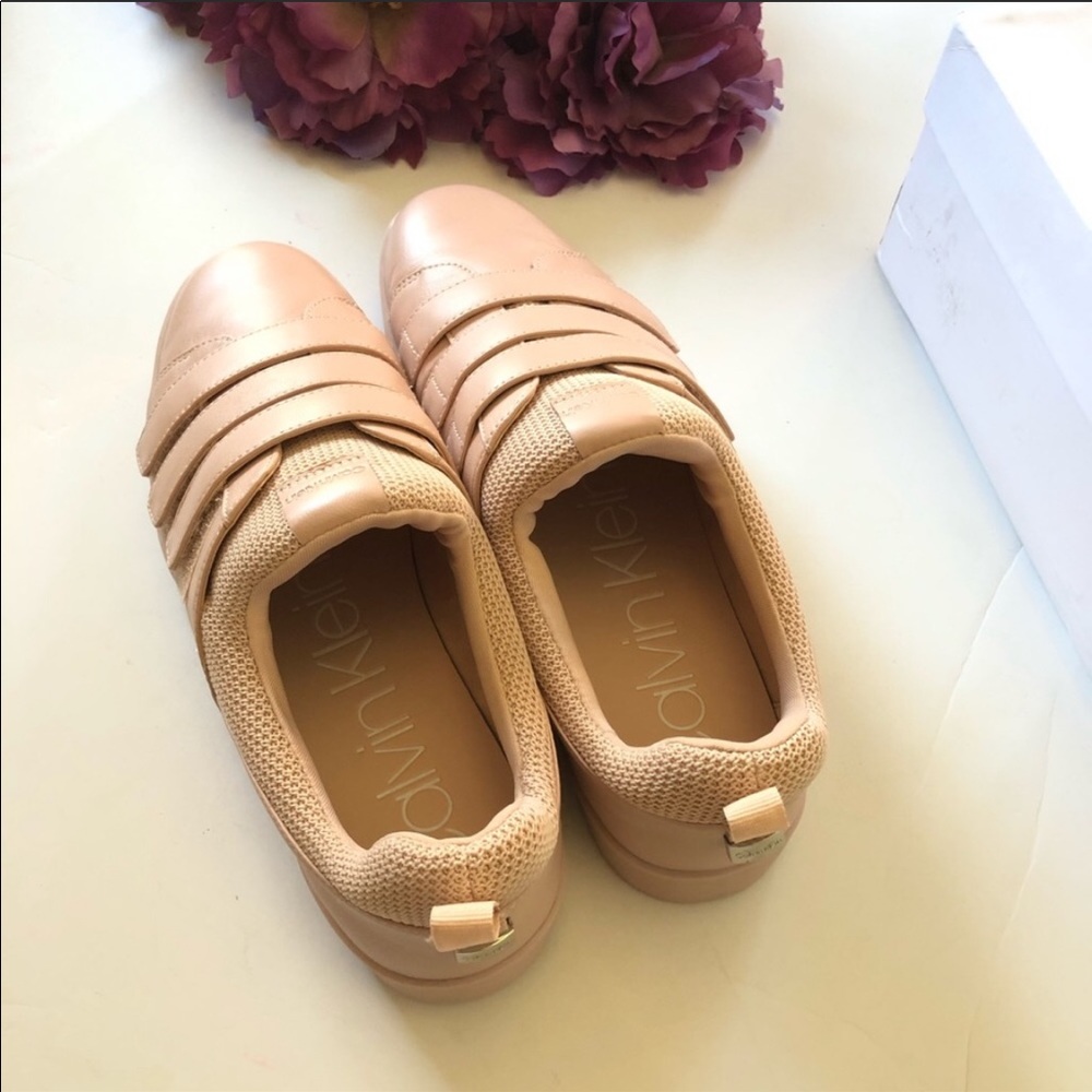 SOLD Calvin Klein Women’s Irah Sneakers Size 9M - Picture 5 of 8